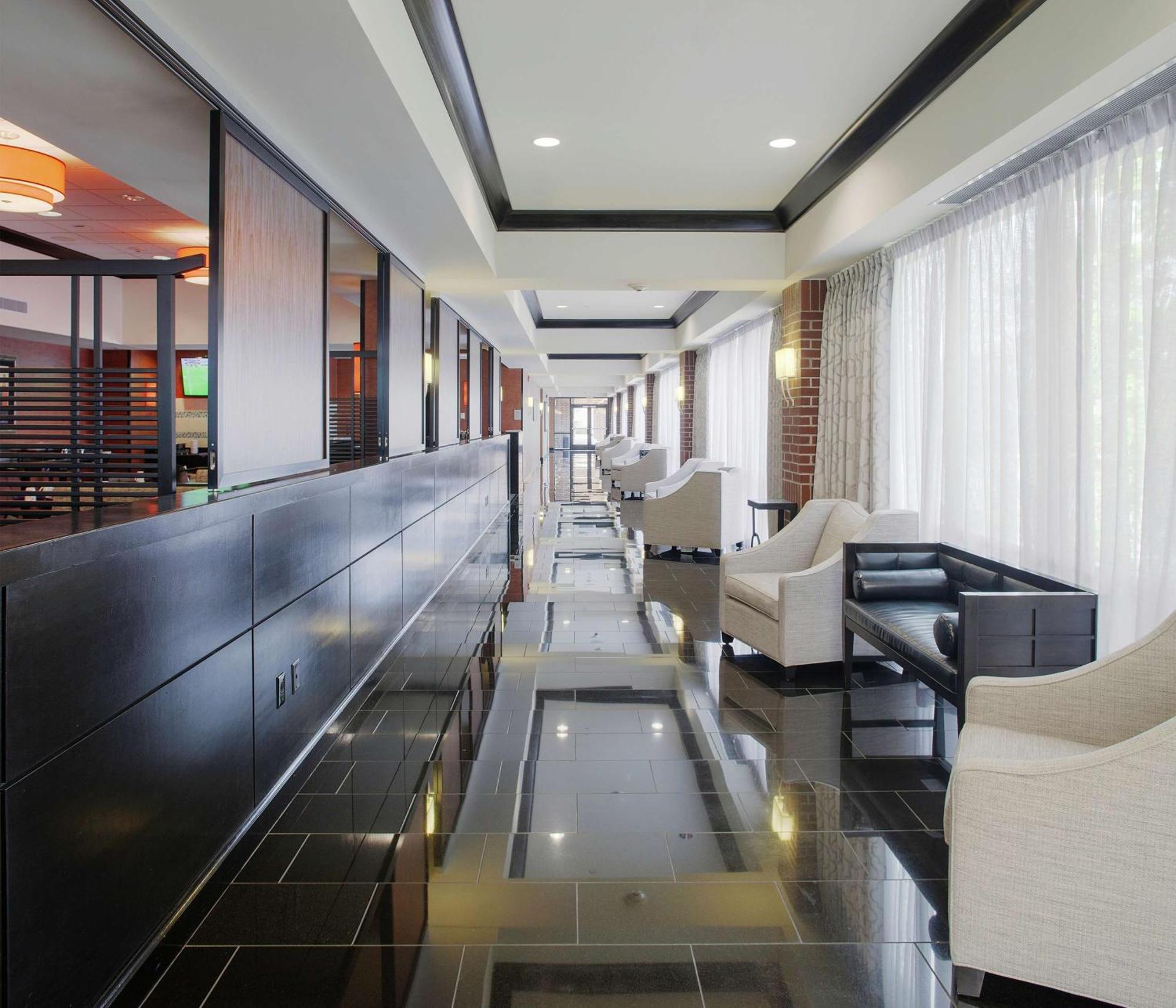 Doubletree Suites By Hilton Bentonville Exterior foto